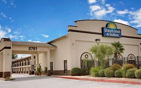 Days Inn & Suites By Wyndham Opelousas